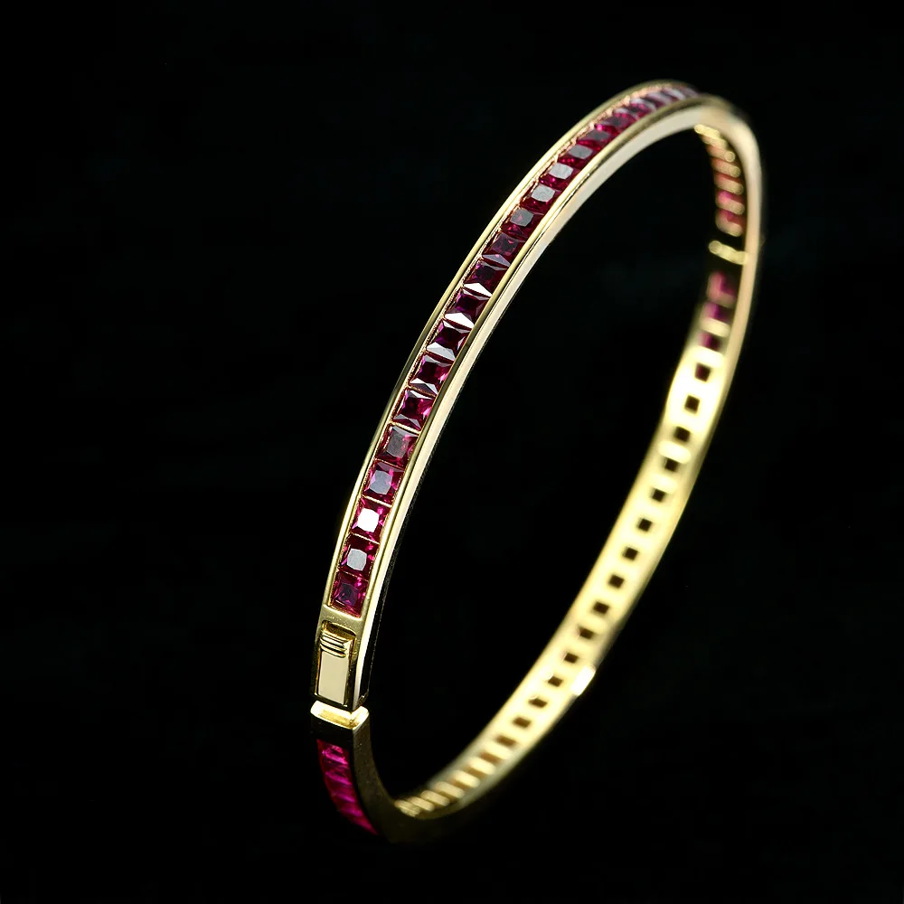 

New S925 Silver Princess Square 3 * 3 Gold Full Diamond Claw Free Synthetic Red Treasure Fashion Bracelet Wedding Jewelry