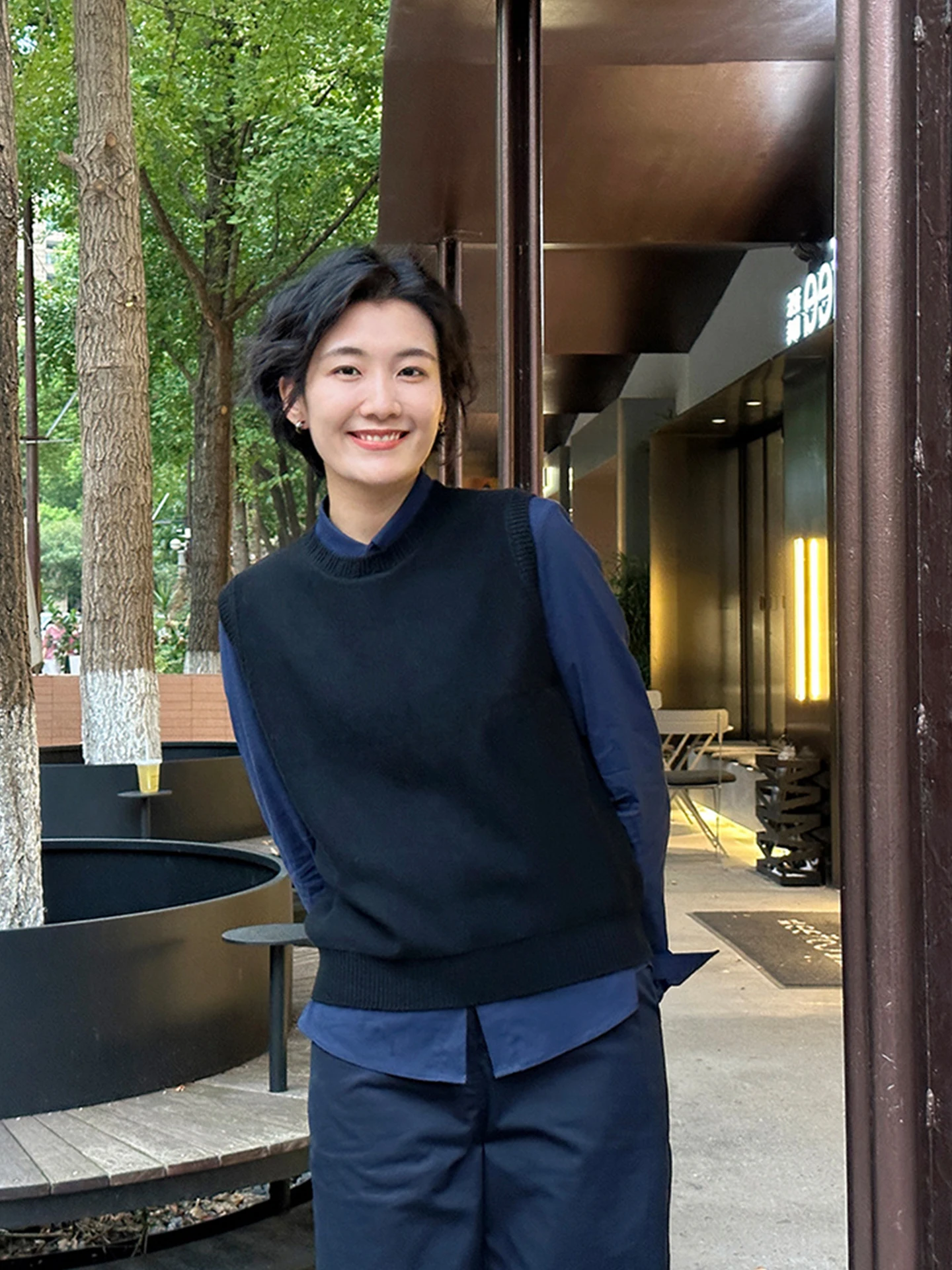 

Свободный круглый трикотаж, корейский жилет без рукавов, однотонный многослойный антивозрастной модный осенний сезон, одежда для поездок на работу