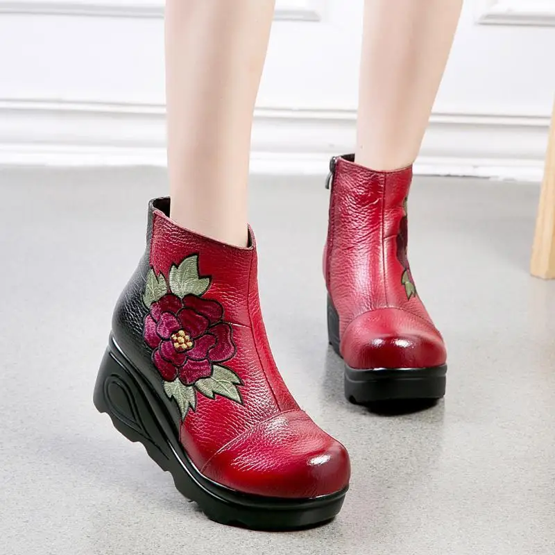 

Wedges heels Ankle Boots Woman Geunine leather Shoes for Mom Embroidery Flower Platform Boots Designer Two-tones Shoes