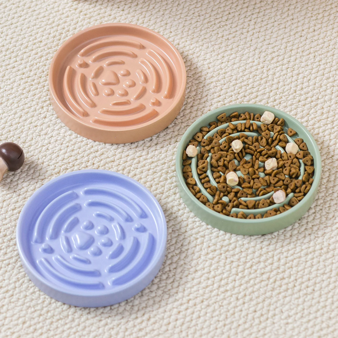 

Креативное кольцо, медленная кормушка для кошачьей лапы, керамическая миска для домашних животных, антипроливочная тарелка для кошек и собак