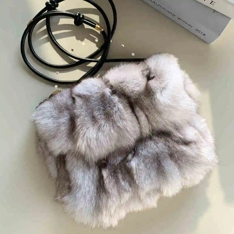 2024 Fox Fur Natural Color Small Square Bag Silver Fox Fur Bags Women's High Quality Lxury Fur Turf Cross-body Shoulder bag