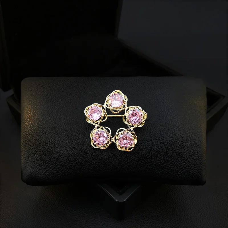 

Pink Flower Brooch Design Sense Niche Exquisite High-End Women Suit Neckline Pin All-Matching Graceful Accessories Jewelry 5226