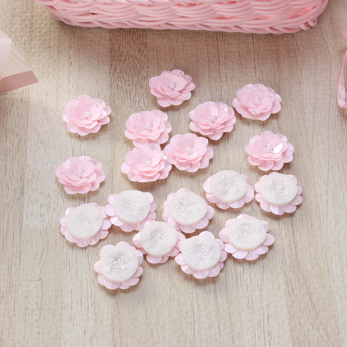 

18Pcs 3D Beading Flower Sequins Handmade Sew-on Embellishments for Clothing Crafts Garment Accessories Decorative Applique Patch