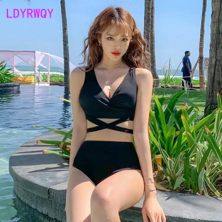 

2022 Black Close-in two-piece female bikini split swimsuit Swim Two Pieces