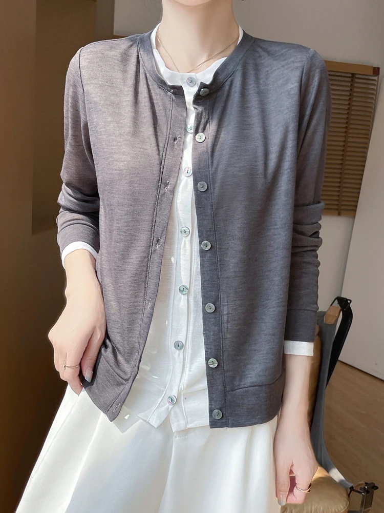 2025 Nuova Primavera Estate Fine Filato Cardigan Sottile O-Collo Lavorato a Maglia Falso in Due Pezzi Manica Lunga Vestiti da Donna Moda Elegante Magliette E Camicette