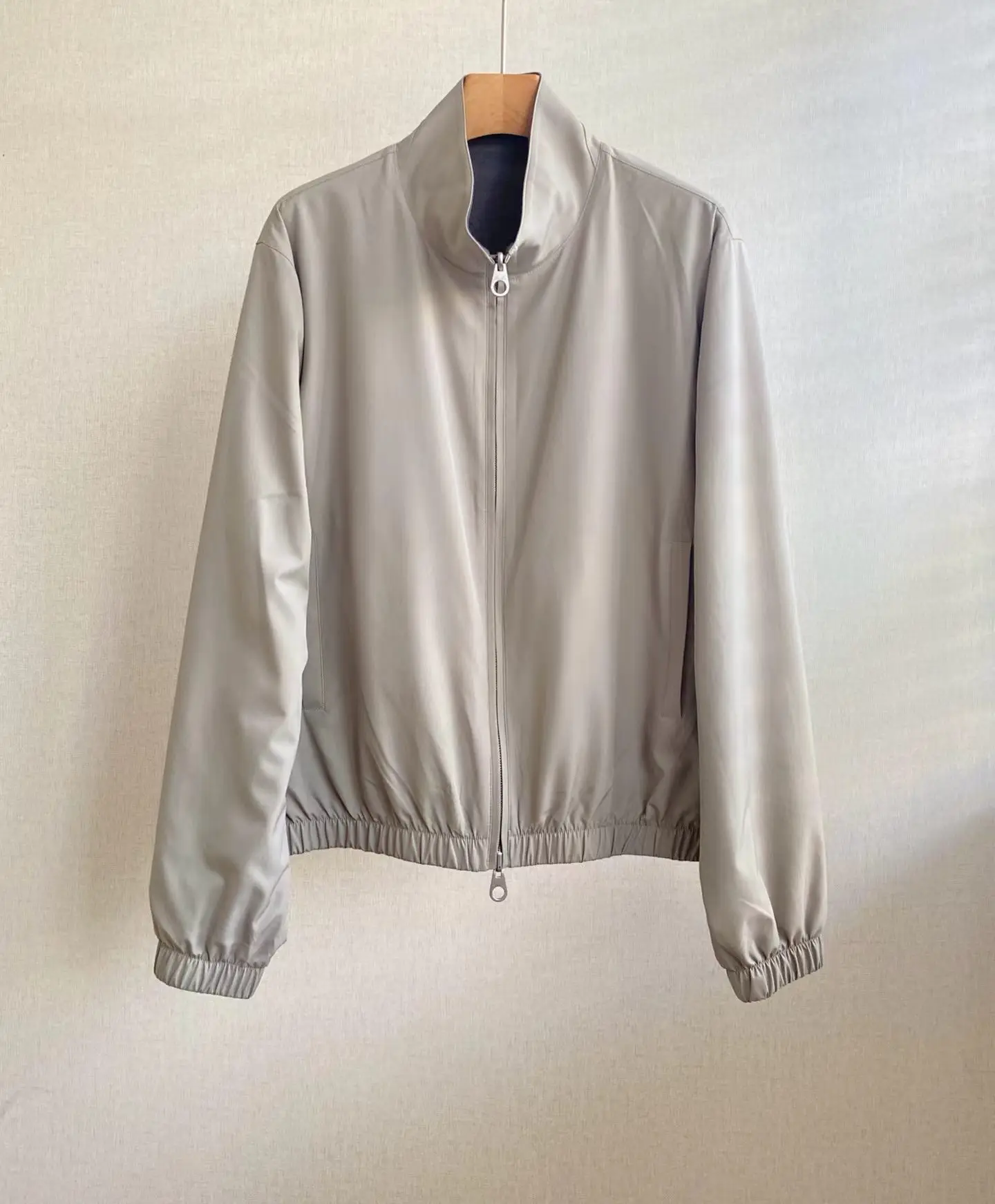 Men Minimalist Stand Collar Zipper Jacket Lightweight Elastic Hem Casual Windproof Outerwear Coat