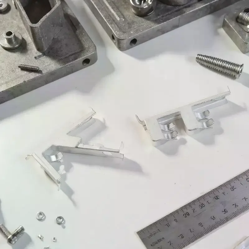 For 14.4V 18V Li-Io…