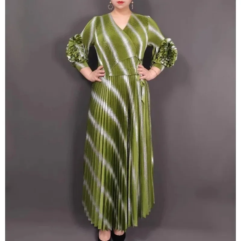 Miyake Damska Wiosenno-Letnia Nowa Sukienka z Dekoltem w Serek, Kwiatami, Paskami, Duży Rozmiar, Plisowana, Elastyczna, Luźna Sukienka Afrykańska na Bal