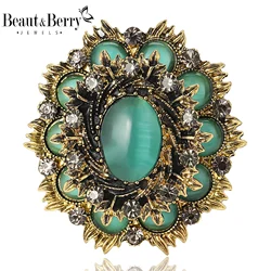 Beaut&Berry Vintage Baroque Brooches for Women Rhinestone Round Badge Pins Casual Party Accessories New Gifts Friends Decoration