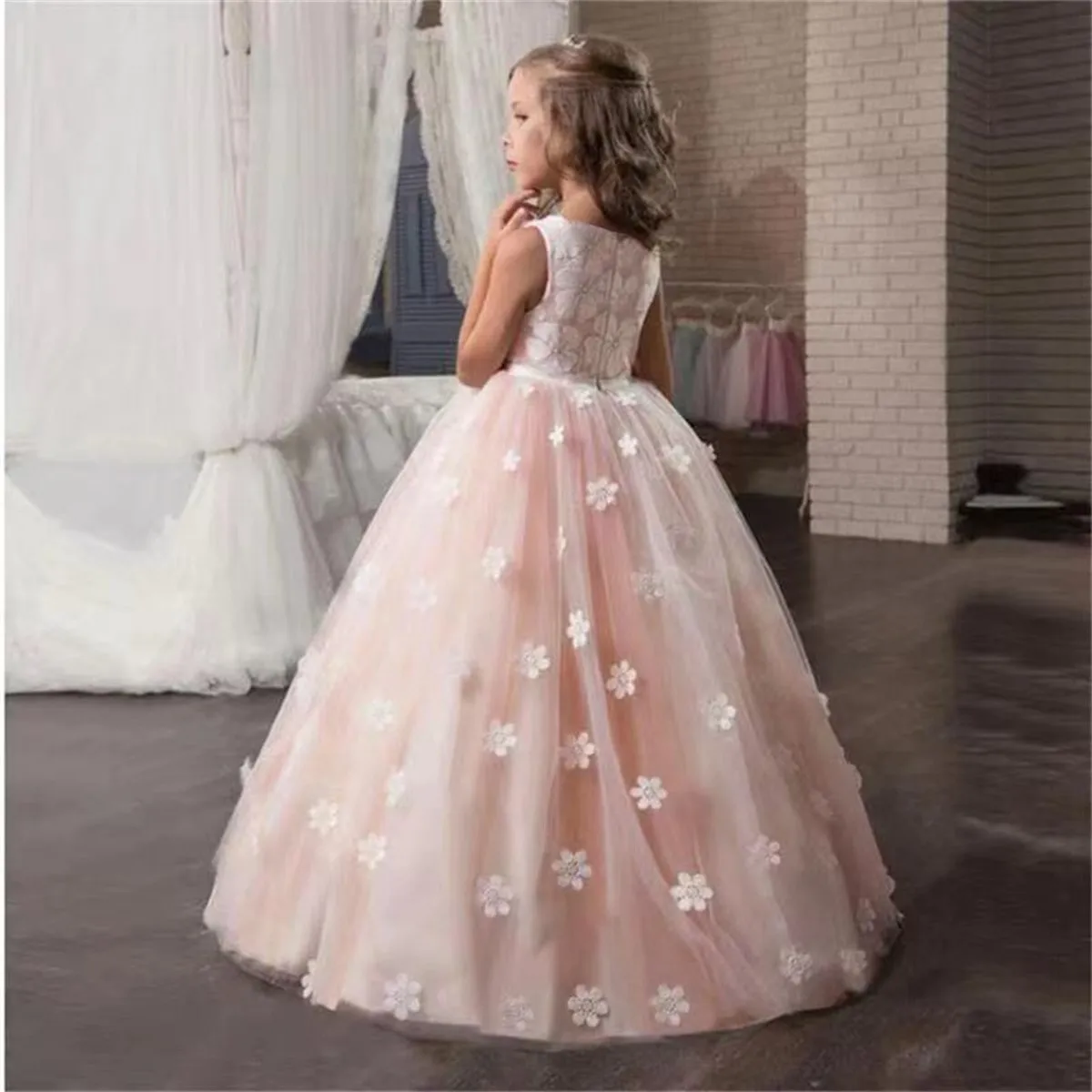 

Flower Girls Dresses Princess For Wedding White Flowers Applique Kids Dresses First Communion Party Customized Gowns