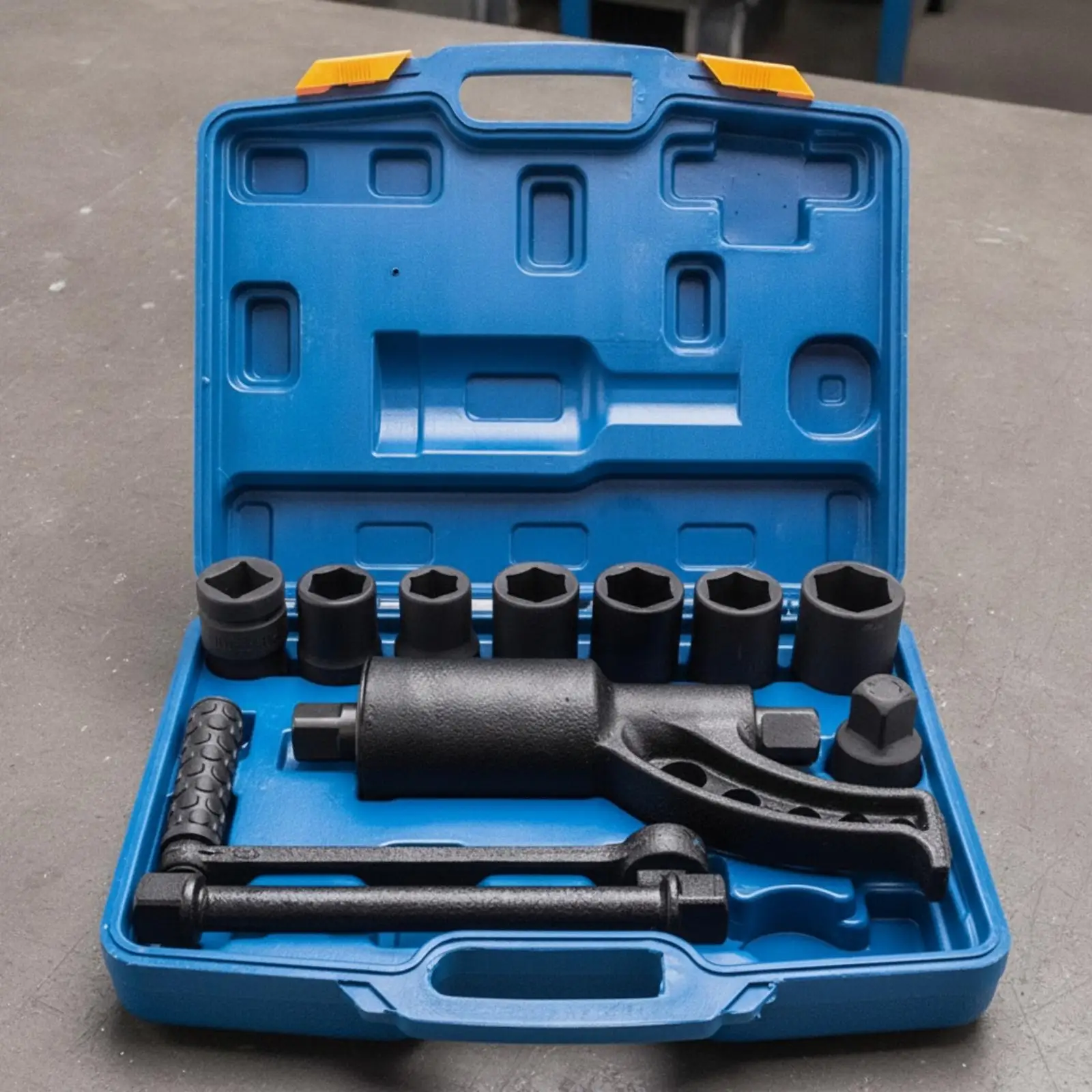 Professional Truck Tire Wrench Tool Kit with Curved Lever Arm and Socket Drive for Large Truck Wheel Removal