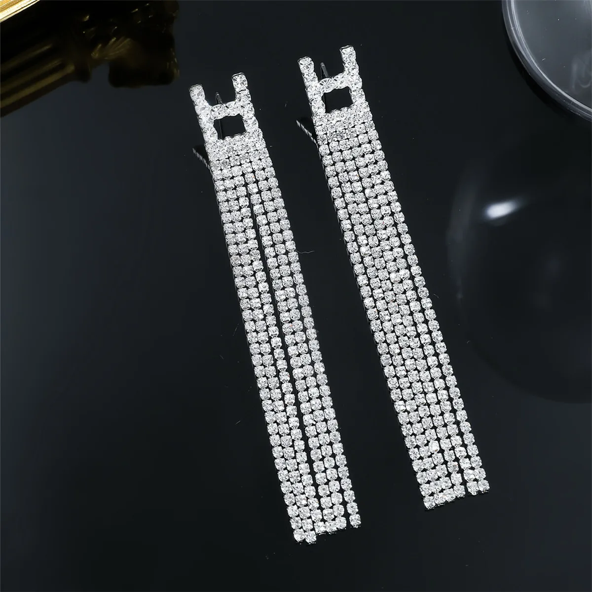 Exaggerated super flash full diamond letter H fringed earrings, temperament light luxury high sense geometric long earrings earr