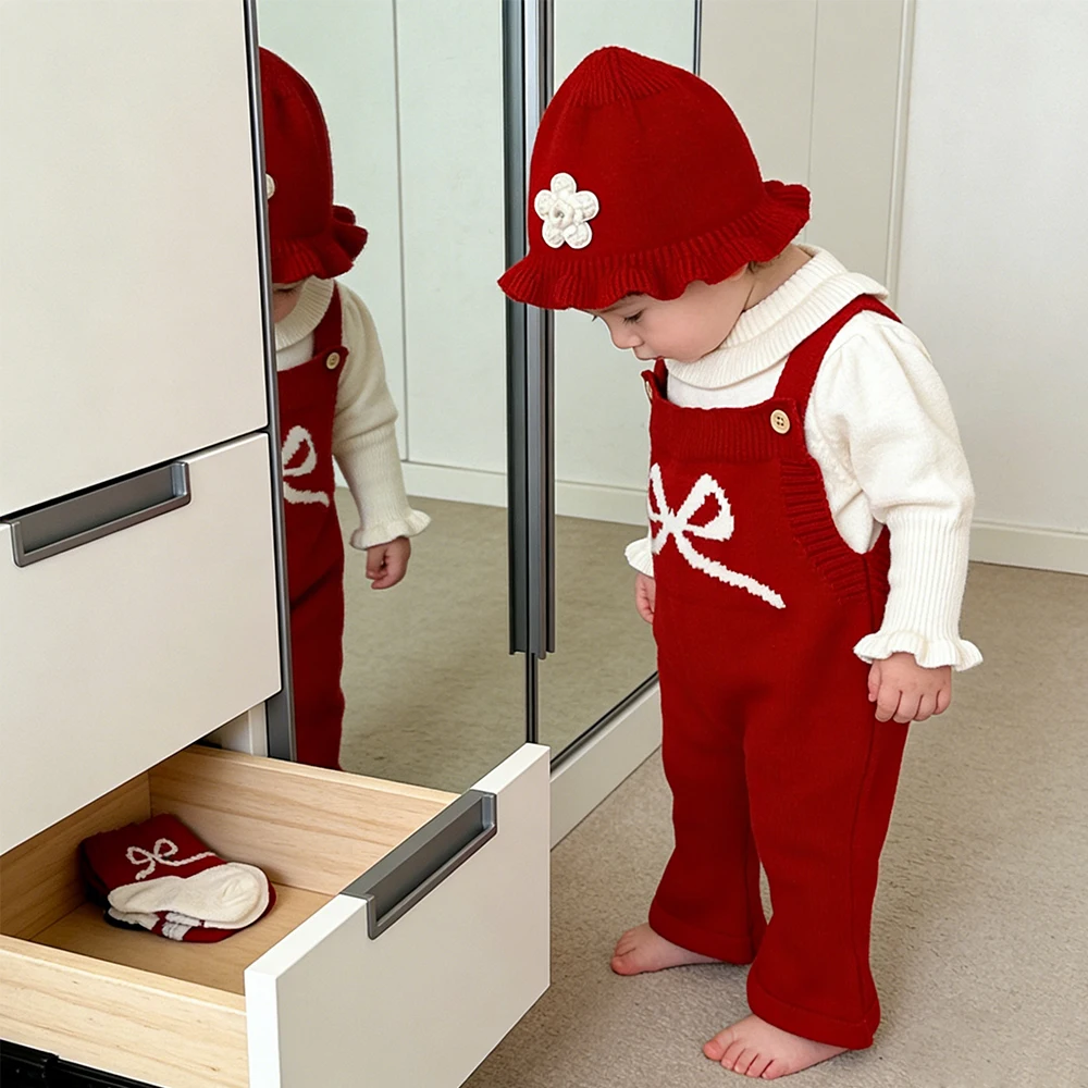 

New Baby Girl Christmas 3-piece Butterfly Bow Decorative Strap Bellbottom Pants+Long Sleeve Inner+Flower Knitted Hat Sweet Set