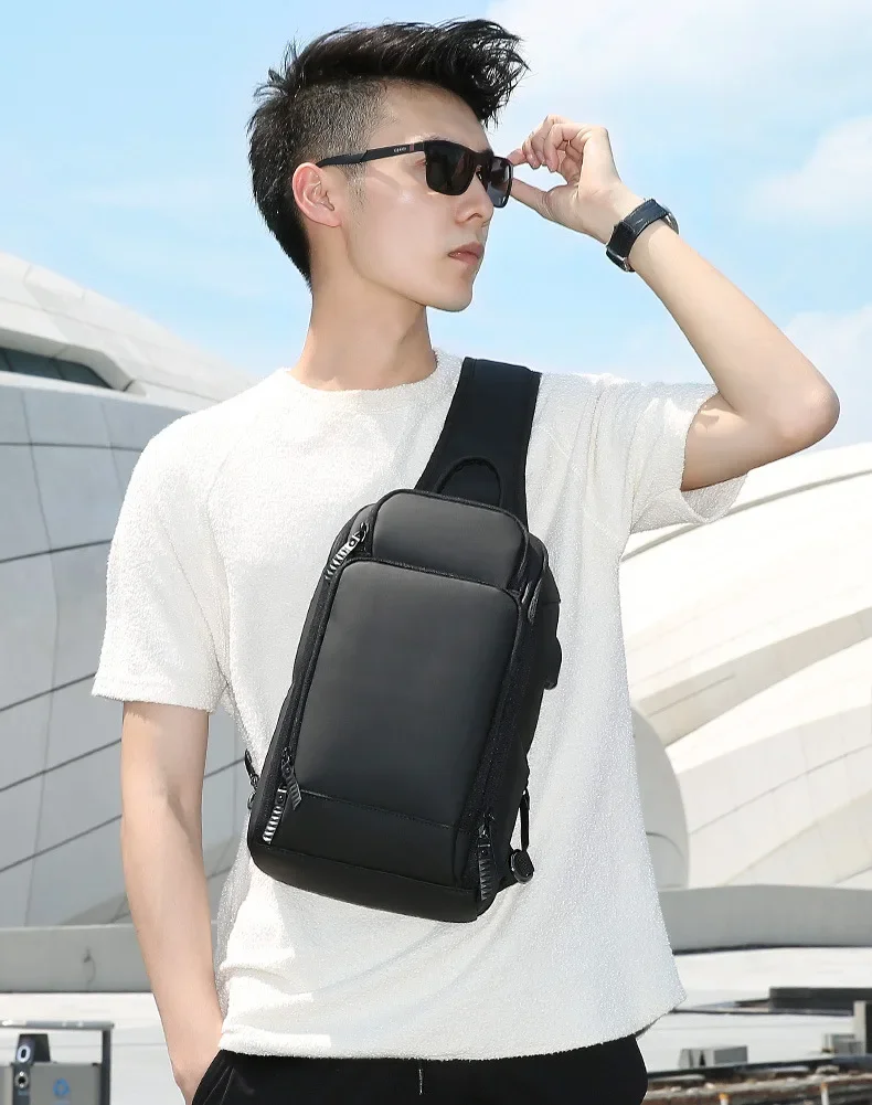 Bolso cruzado para hombre con carga USB, bandolera deportiva de alta calidad, impermeable, para viaje corto, mochila para el pecho