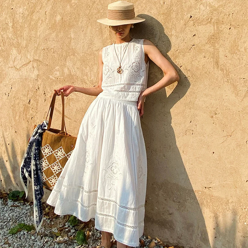 French Designer Boho White Cotton Eyelet Tank Top Women Sleeveless Embroidery Hollow Out Casual Summer Vacation Ladies Blouse view 3