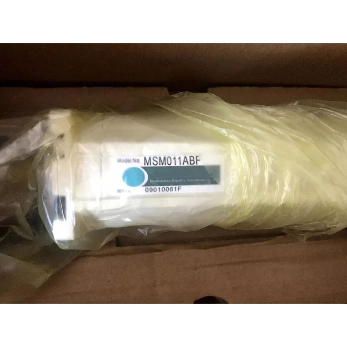 100% Original New MSM011ABF Three-Phase AC Servo Motor with PLC Controller