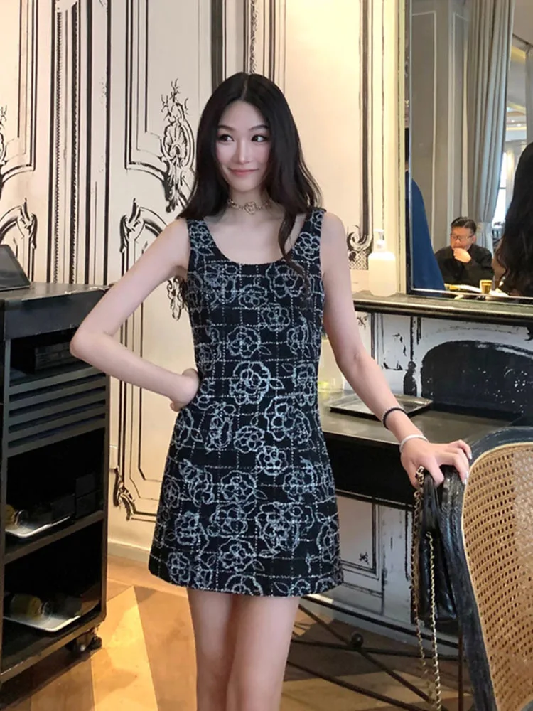 Embroidered Tweed Sleeveless Dress for Women 2024 Summer New U Collar Sexy Waist-Baring Slim-Fit Dress Black Dress Female