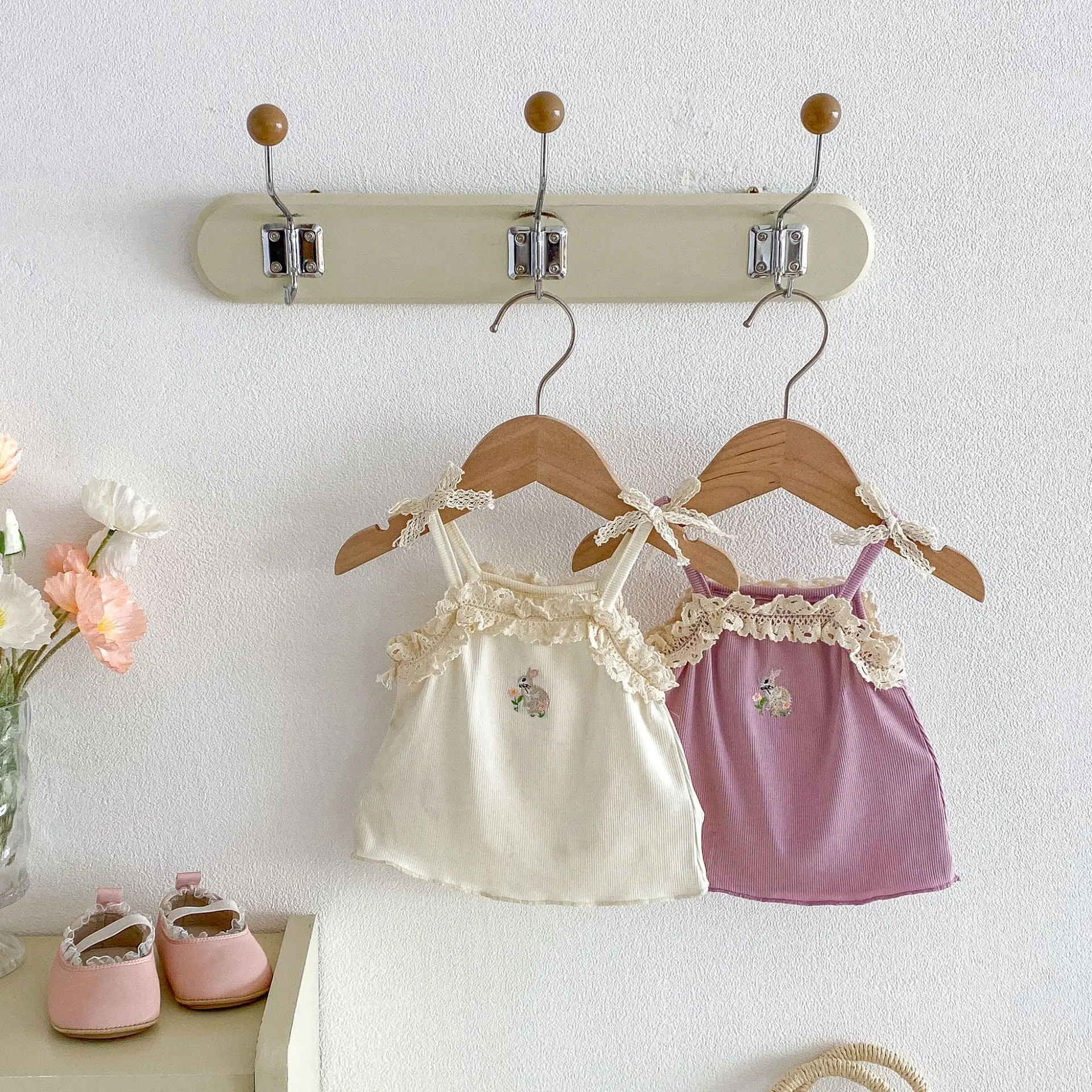 2026 Summer New Girls Cute Bow Sling Vest Baby Girl Sweet Embroidery Lace Shirts Baby Cotton Sleeveless Tops Kids Clothes