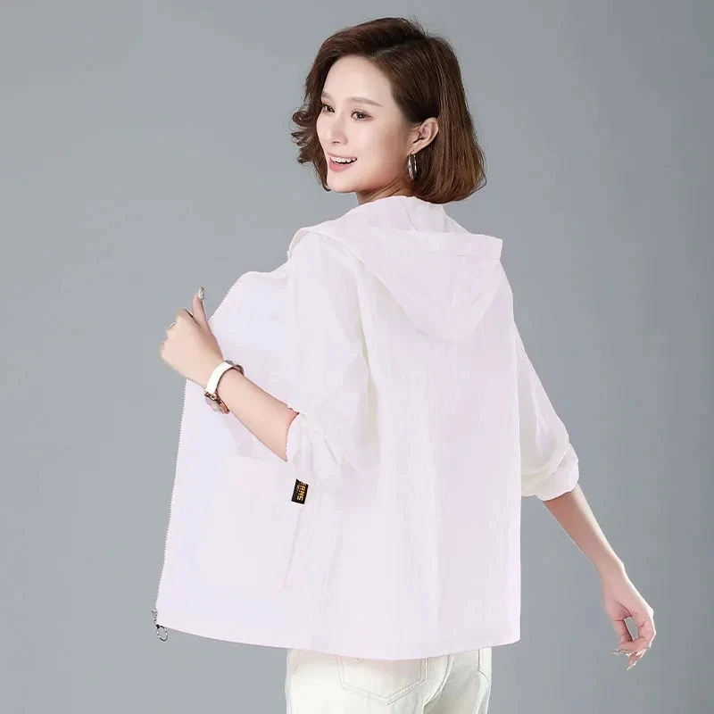 

2023 New Spring Summer Women's Jackets Hooded Trench Loose Korean Fashion Coats Thin Light Windbreaker Female Clothing