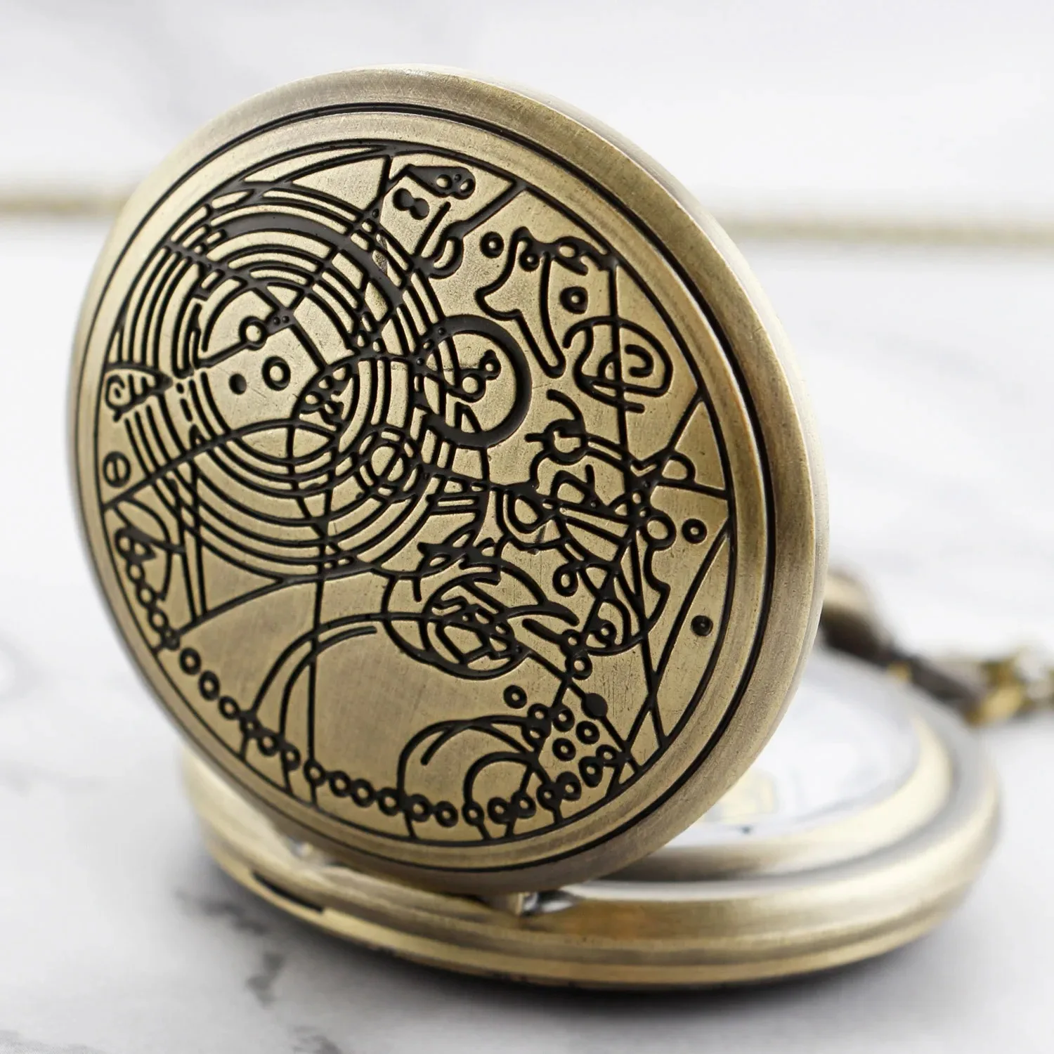 ساعة الجيب العتيقة الأرقام الرومانية فوب ساعة Steampunk الرجال قلادة فيلم بطل تأثيري ساعة قلادة أفضل هدية للرجل المرأة