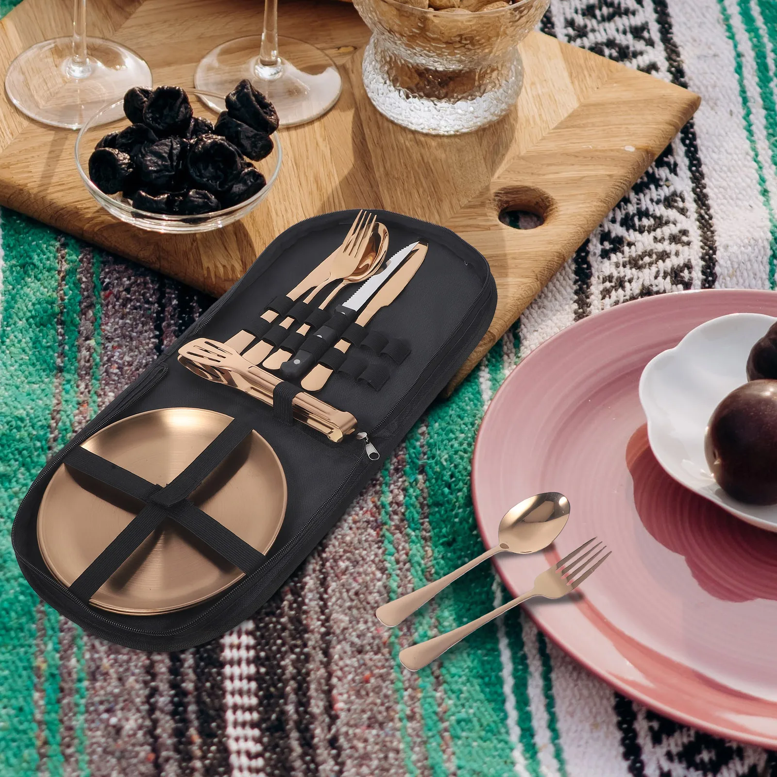 

1 set Outdoor Tableware Set Stainless Steel Cutlery Camping Picnic Knife Fork Spoon Portable Case Golden Sufficient Quantity