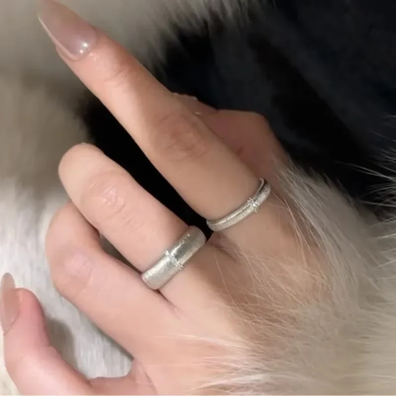 

Classic Light Luxury Retro rings for women wire drawing Crafts Style Wide and Narrow Version Couple Ring Banquet Jewelry