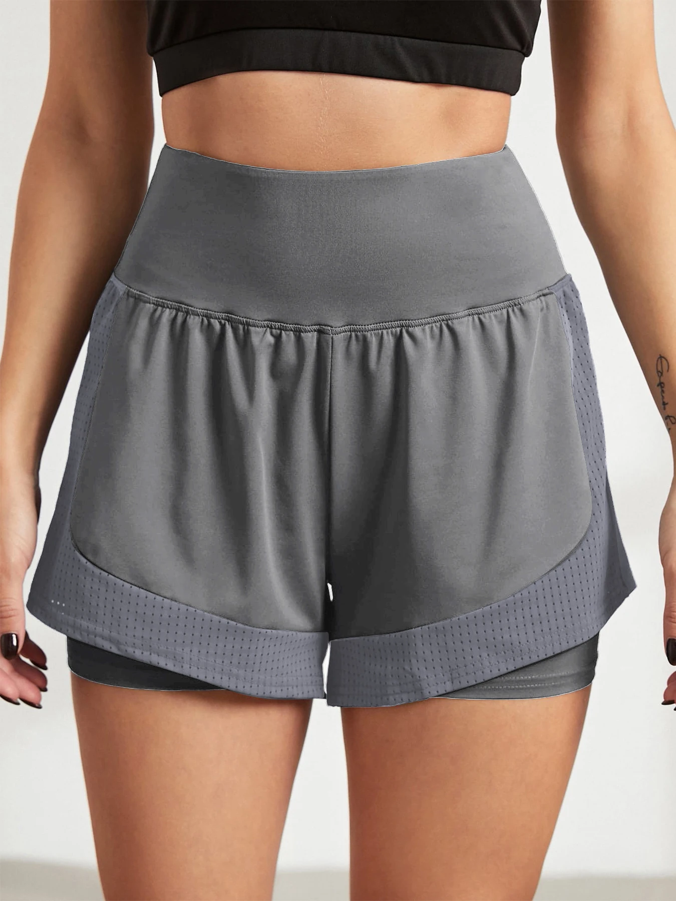 Lockere Sportshorts für Damen zum Laufen, Anti-Expositionsschutz, schnell trocknend, Oberbekleidung, gefälschte zweiteilige Yoga-Hotpants – Detail 2