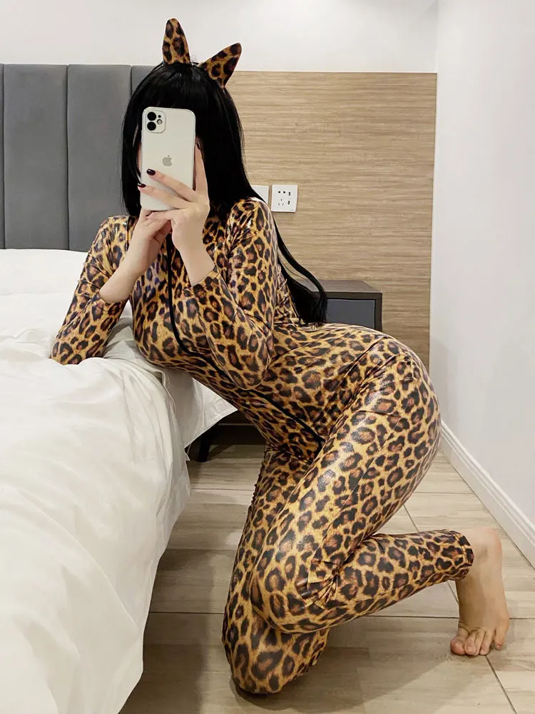 Leopard Shiny Full Bodysuit Sexy Lingerie PU Faux Leather Sexy Tight Oil Gloosy Dance Wear Zipper Open Crotch Hollow Out Leotard