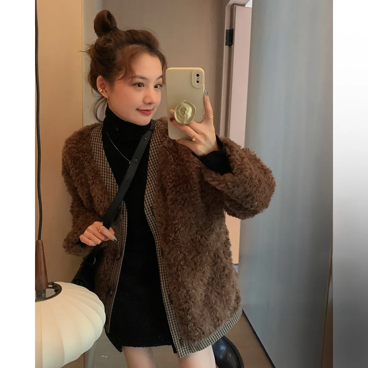 

Icelandic Diary Design Thiened Particle Fce Jaet V-Ne Plaid Splicing Japanese Sle Horn Button Women's Outerwear