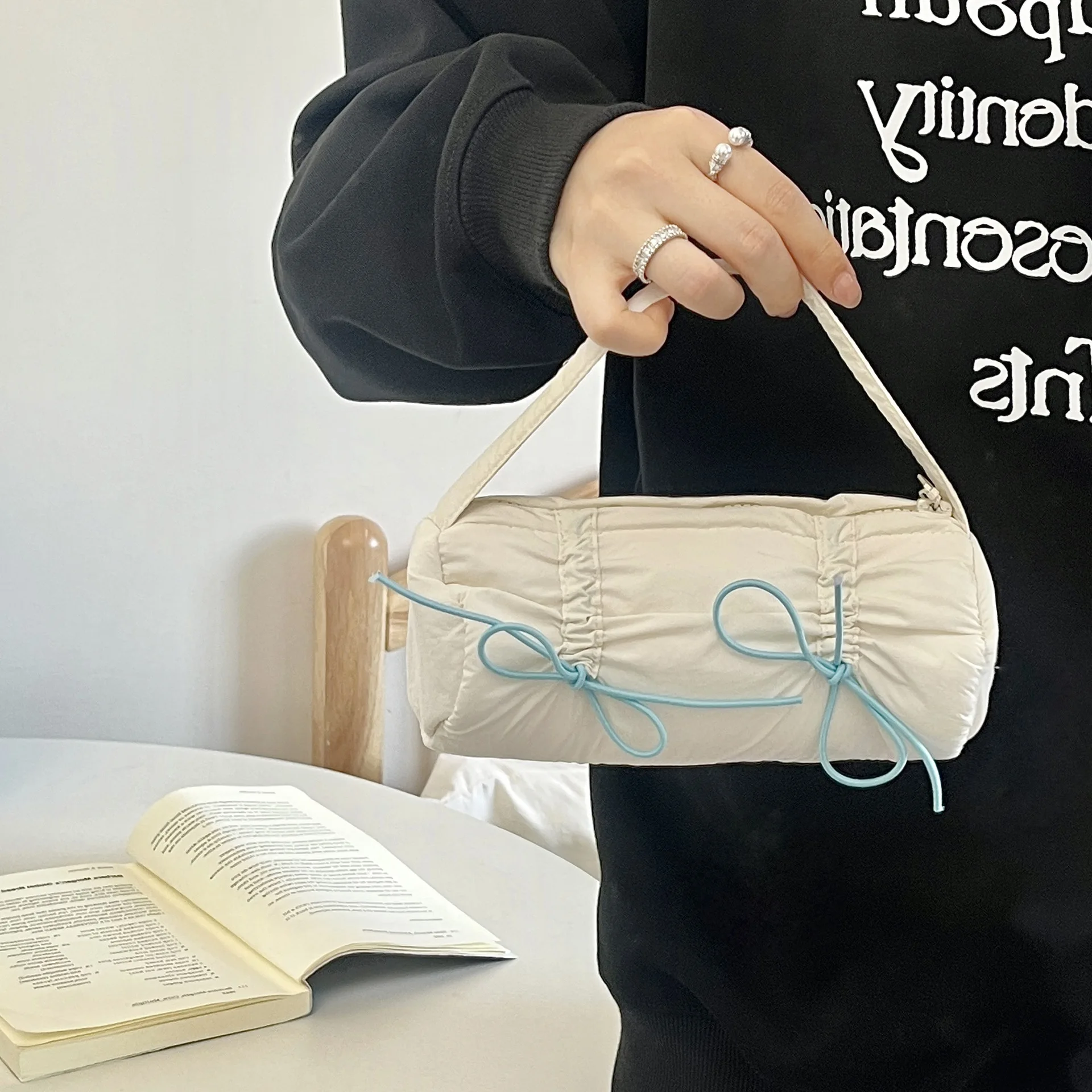 Korean Macaron Bow Pen Case Large Capacity Aesthetic School Stationery Organizer Hand Carry Pencil Bag for Girls Student Gift