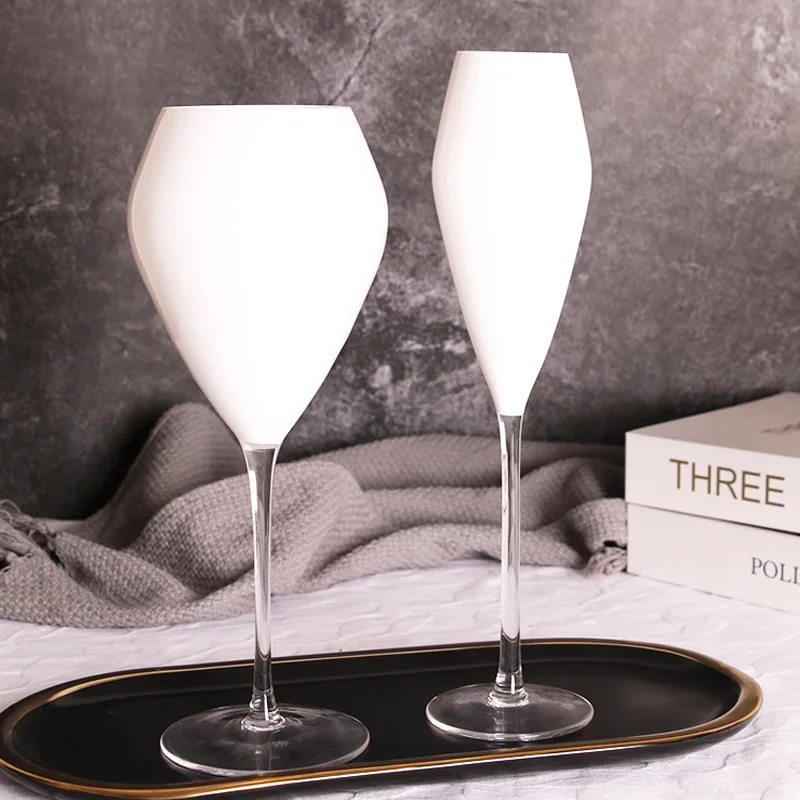 

2pcs White crystal glass blind wine red wine glasses wine set wholesale furniture ornaments decorative cups.