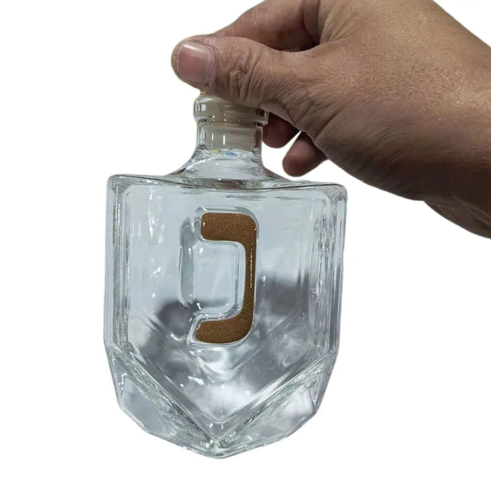 Whiskys Made For Chanukka Celebrations Exquisites Sammlergeschenk für den Schreibtisch