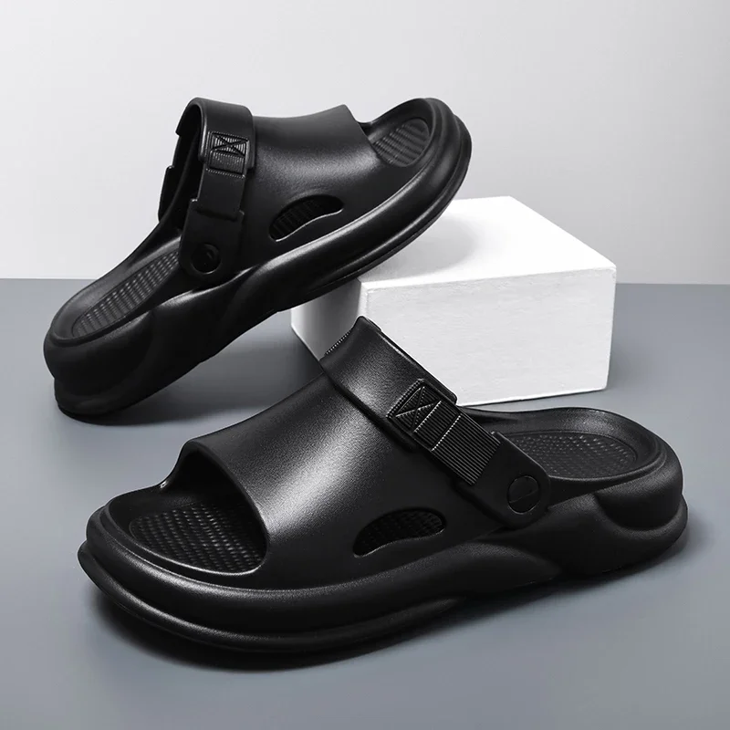 Fine Cutting Men Summer Slippers Delicate Craft Anti Slip Frame Outdoor Daily Leisure and Strolling Shoes