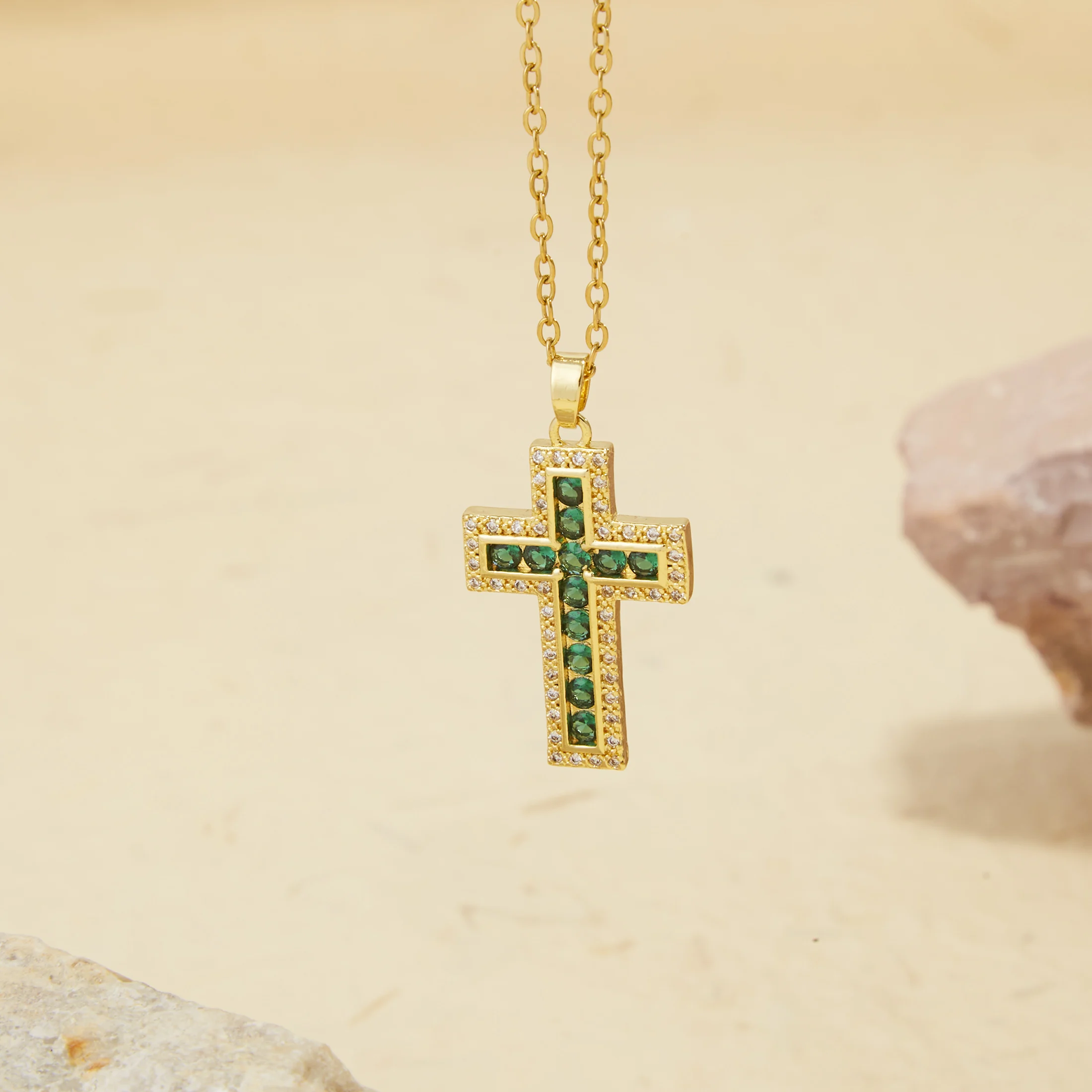 Cubic Zirconia Lucky Cross Pendant for Women\'s Stainless Steel Plated 18k Gold Fashion Simple Jewelry Gift Necklace
