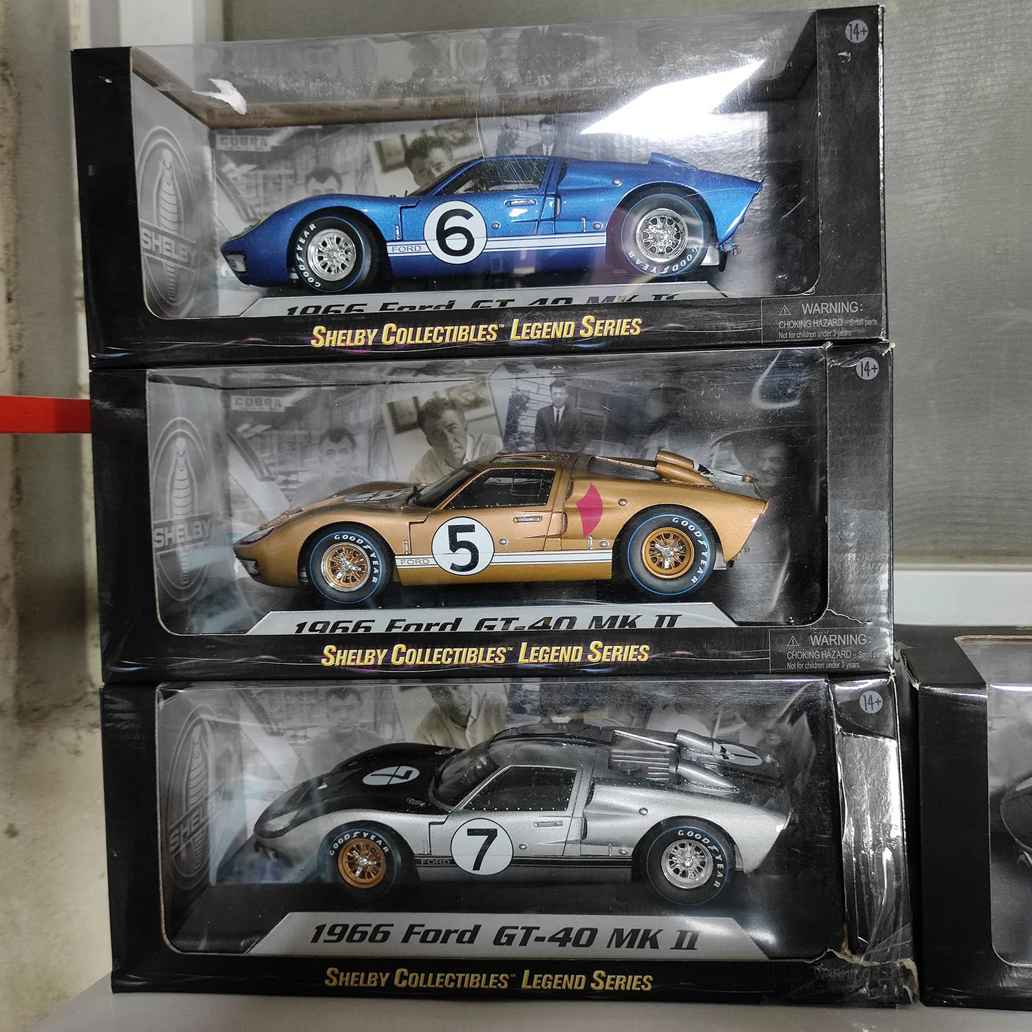Diecast 1:18 Scale 1966 Ford GT-40 MKI Four-color Alloy Car Model