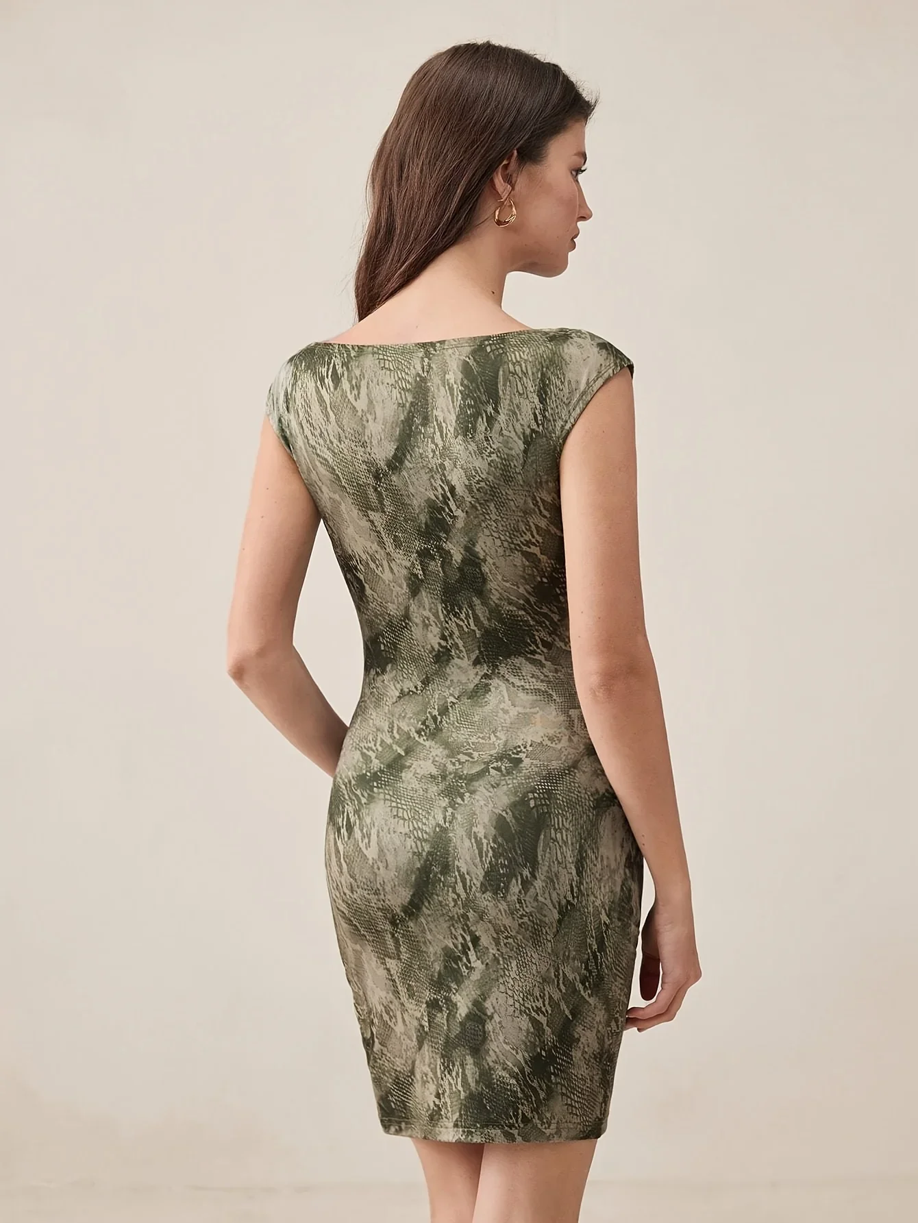 Women's Snake Skin Print round Neck Puffy Sleeve Slim Short Dress Fashionable Compact Design