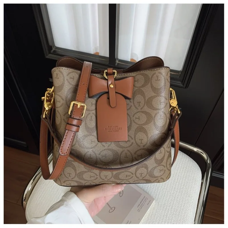 

Elegant Shoulder Bag For Women Timeless Everyday Handbag With A Chic Silhouette Perfect For Work And Weekend Adventures