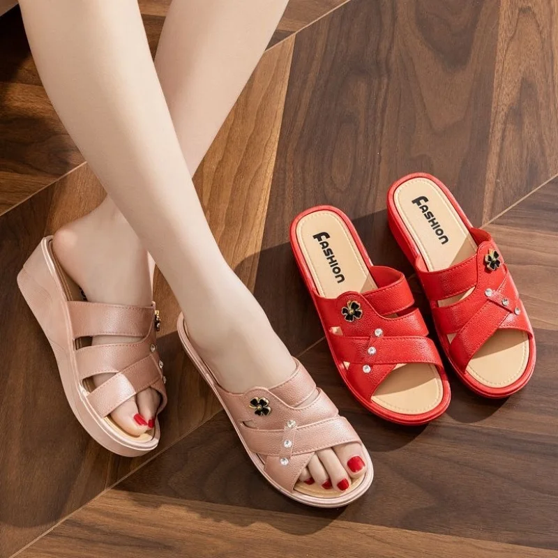 

Summer 2026 Women's mid Heel Slip-On Sandals Thick Bottom Outdoor Wear Anti-Slip Flat Shoes Comfortable round Toe Casual Slip...