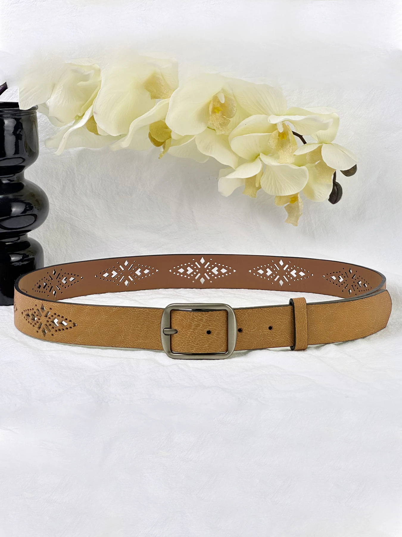 

Роскошный замшевый ремень для женщин, стильный кожаный ремень, золотая пряжка из коровьей кожи, фирменный ремень, аксессуары для одежды, женский ремень