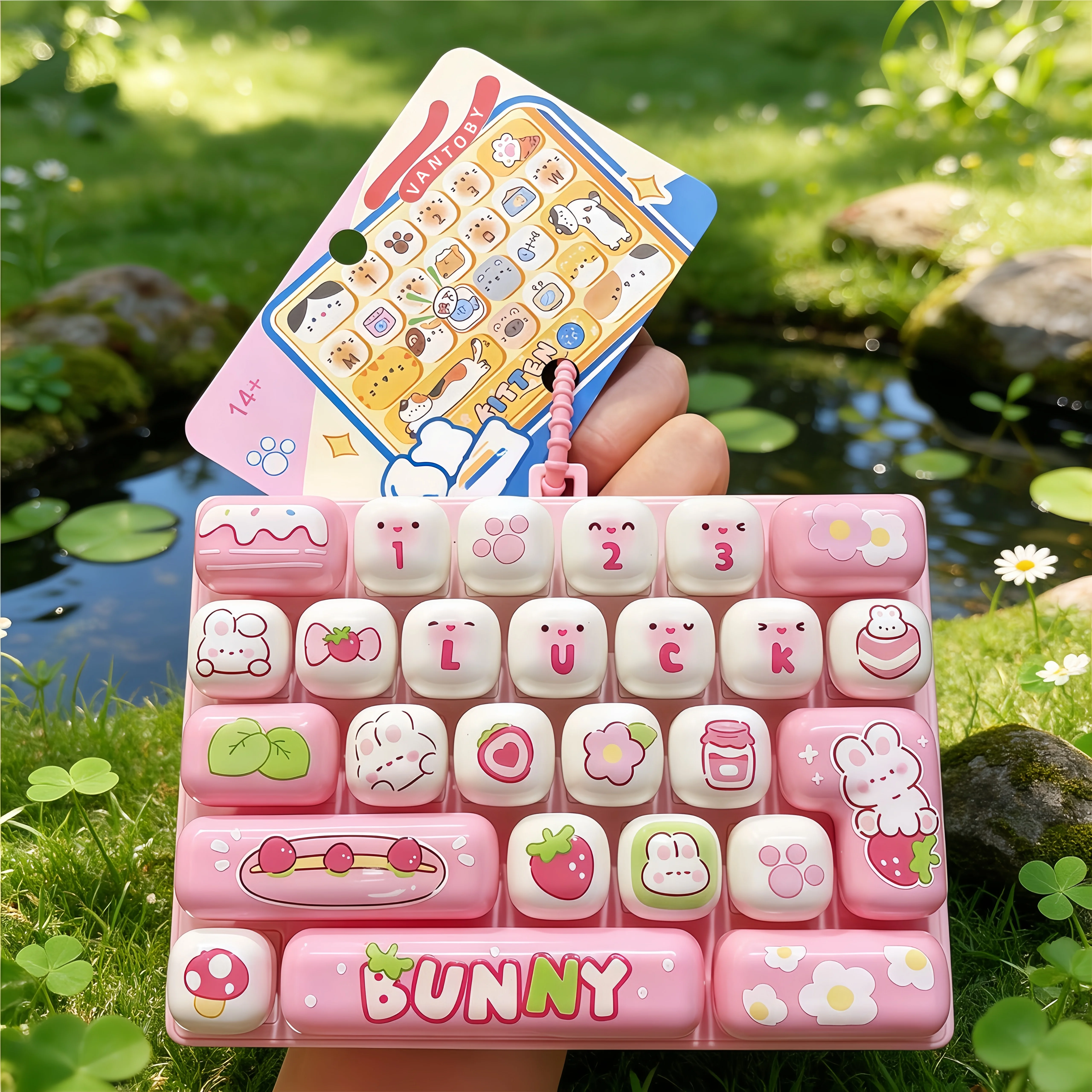 26 Grid Cartoon Animal Diary Keyboard Pressure Release Keycap Keychain Bag Backpack Car Teen Adult Couple Student Fun Game