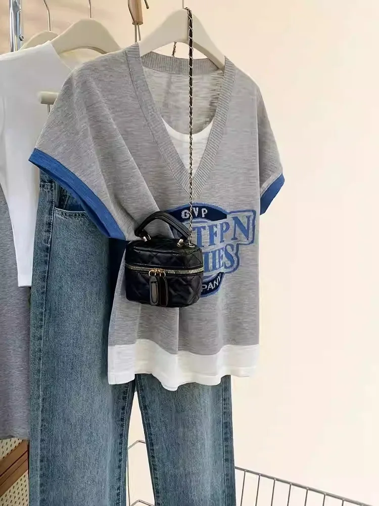 

Ретро-топ в стиле Гонконг, цветной, с V-образным вырезом, женский, летний, свободный, повседневный, с буквенным принтом, дизайн «фальш-двойка»