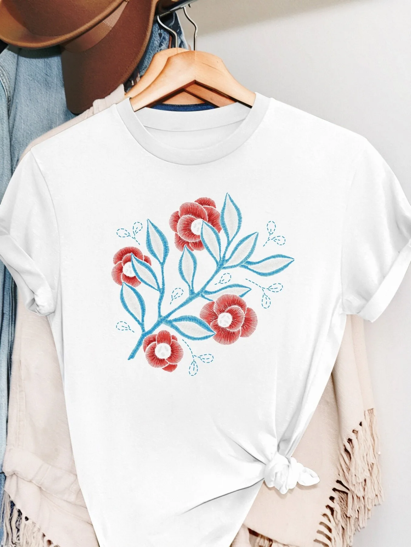 Printed with Red Flowers White Round Center Casual Harajuku Sleeve Casual T-shirt Clothing Street Tops Tees Aesthetic Clothes