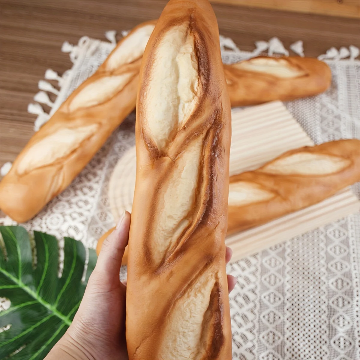 Gefälschte Baguette-Brot-Requisite, realistisches französisches Laib-Modell aus PU für die Heim- und Küchendekoration, Fotografie-Hintergrund, Party-Dekoration – Detail 6