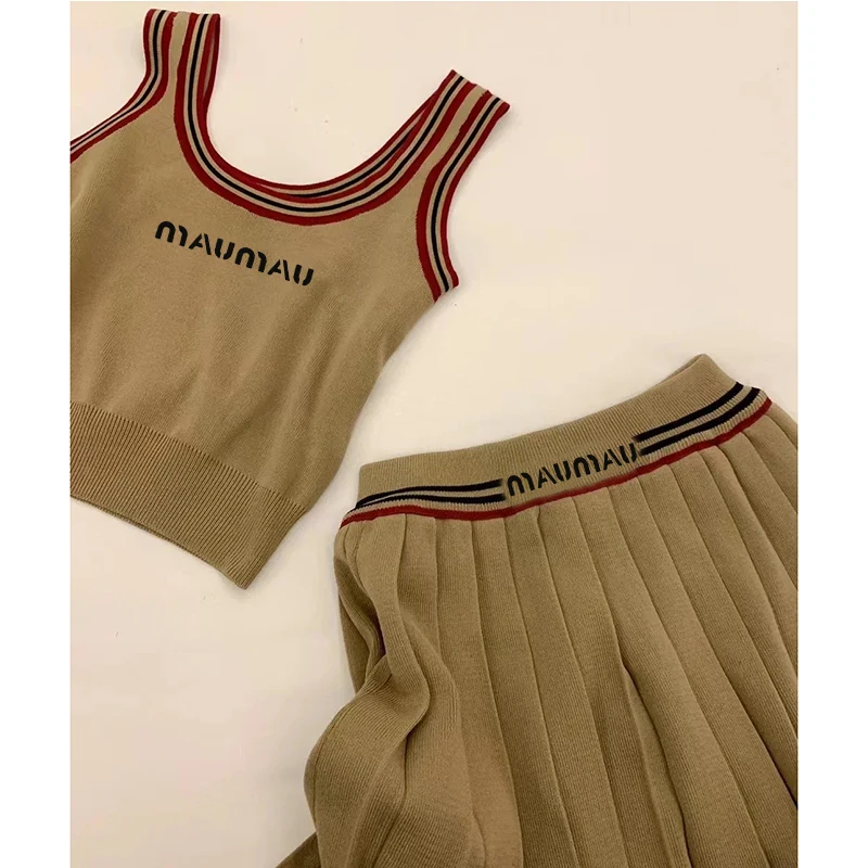 طقم توب وتنورة من Youthful College-Sle Color Blo ort Sve طقم بدلة نسائية راقية من قطعتين للشباب...