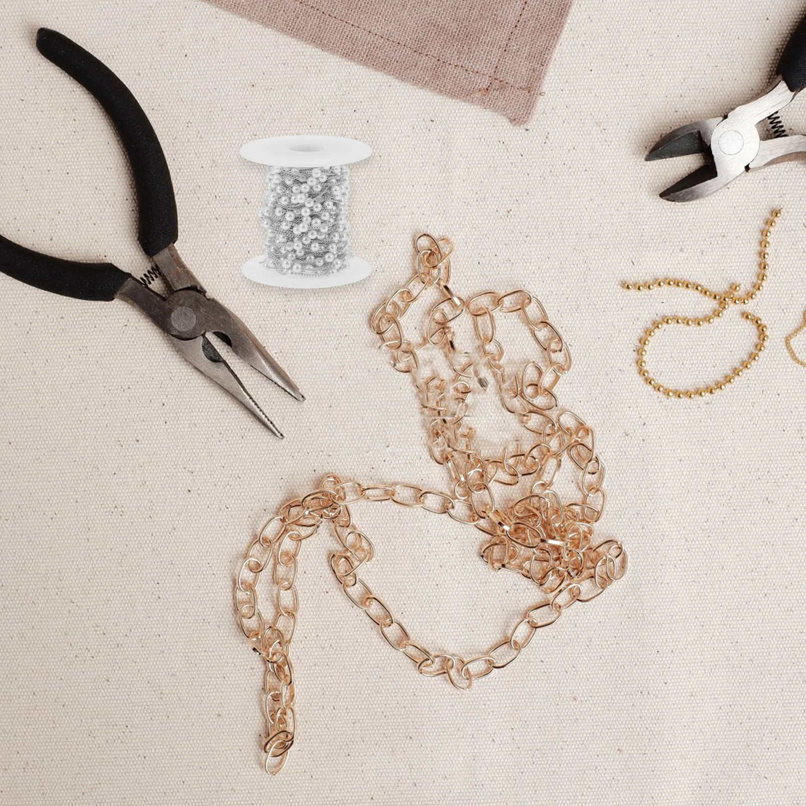 

Pearl Chain Roll Flexible Durable DIY Tool for Bracelet Necklace Hairpin Clothing Decoration Jewelry Supply Pearl Chain