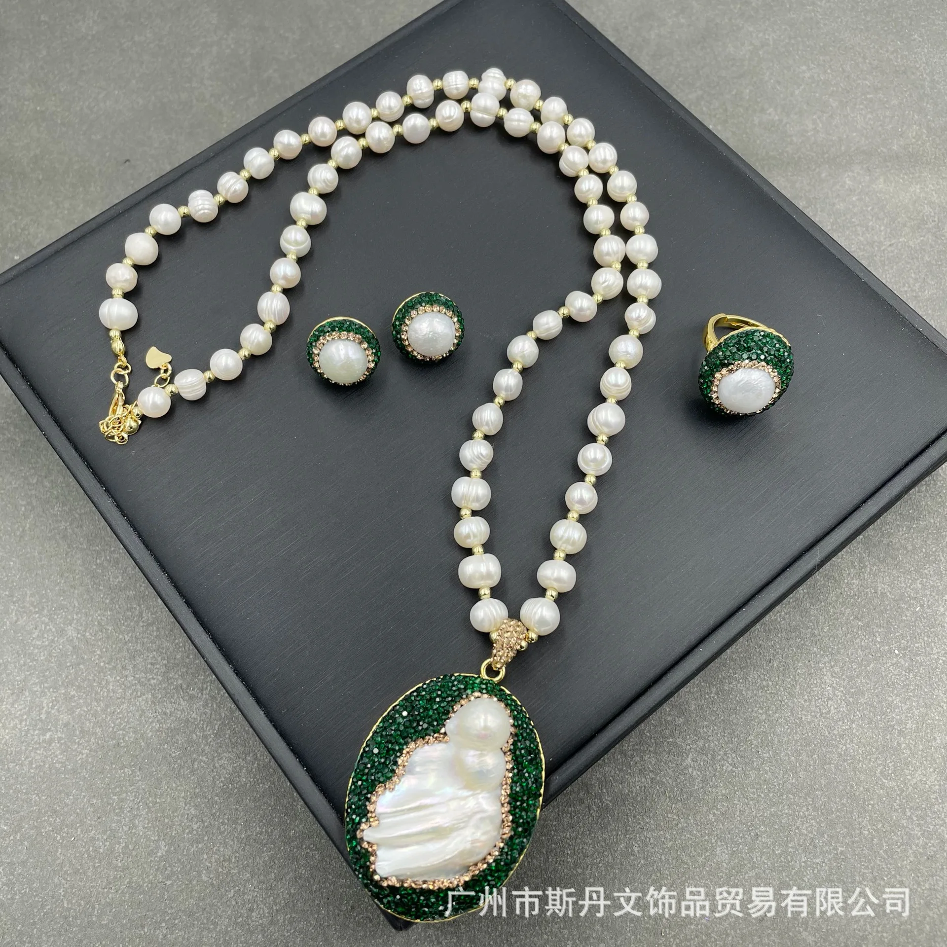

Natural Baroque pearls, French personalized jewelry, sweater chain, high handmade pearl set, crystal, necklace, earrings, rings.