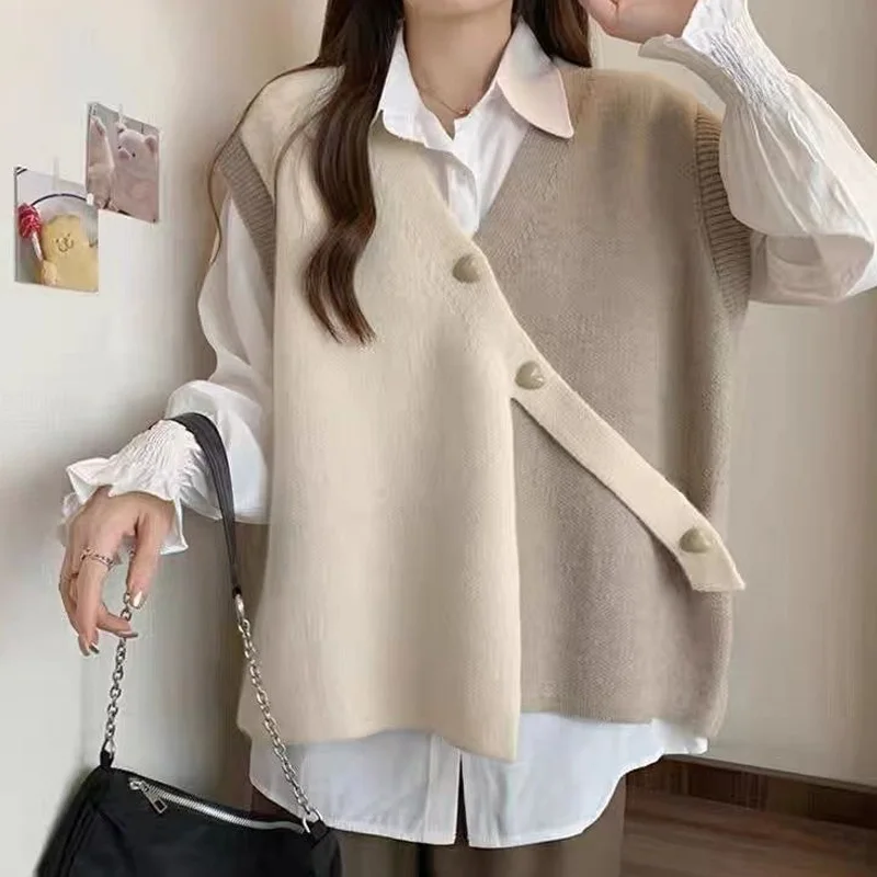 2023 Spring and Autumn Versatile V-Neck Contrast Non Standard Design Feel Loose and Casual Oversized Women\'s Knitted Tank Top