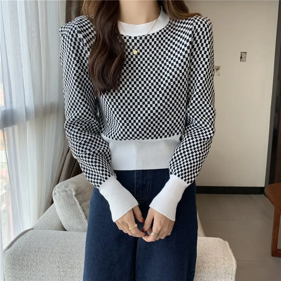 French chic waist shirt women's autumn and winter new round neck checkerboard short right-angled shoulder design slim knit top