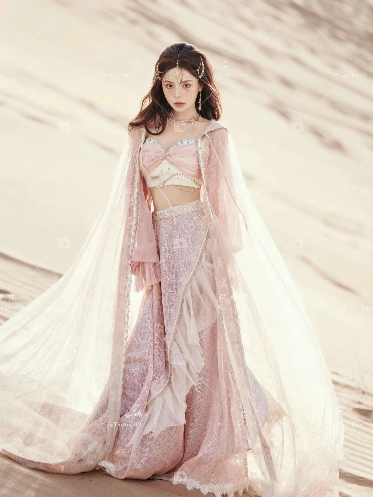 

Женская одежда в стиле принцессы Дуньхуан, розовое ханьфу для путешествий и фотосессий, этнический западный стиль, популярный образ интернет-знаменитостей