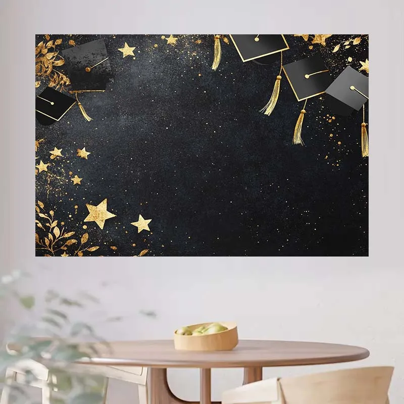 Ein Abschluss-Hintergrundstoff, verziert mit Graduierungshüten, Quasten und Sternmustern – elegante Abschlussdekoration – Detail 4